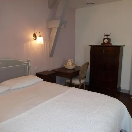 Chateau De Clusors 4* Saint-Menoux