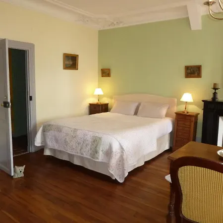 Chateau De Clusors 4*