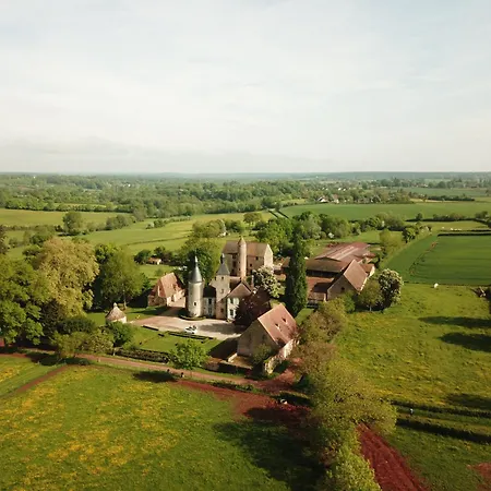 Oda ve Kahvaltı Chateau De Clusors 4*