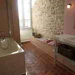 Château De Clusors Alojamento de Acomodação e Pequeno-almoço 3*