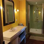 Chateau De Clusors فندق مبيت وإفطار 3*
