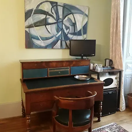 Chateau De Clusors 3*