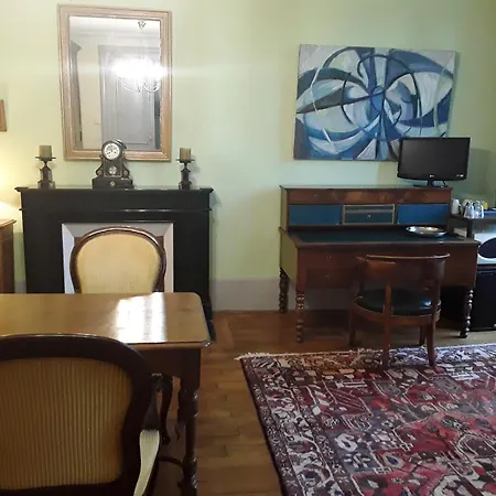 Chateau De Clusors Bed & Breakfast