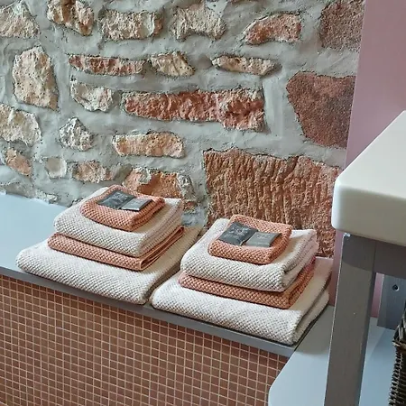 Oda ve Kahvaltı Chateau De Clusors 3*