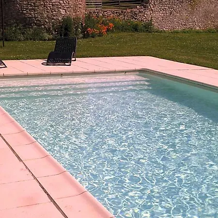 Chateau De Clusors Saint-Menoux