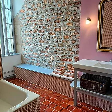 Chateau De Clusors Bed & Breakfast Saint-Menoux