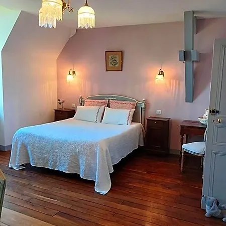 Bed & Breakfast Chateau De Clusors 3*