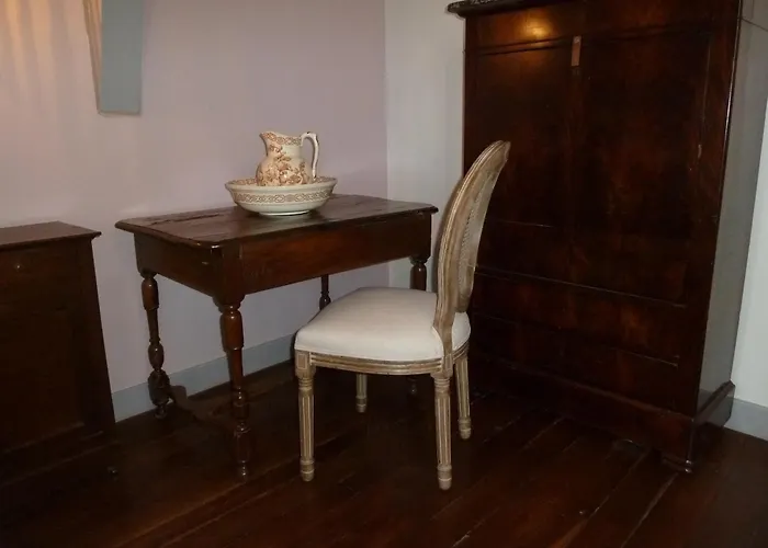 Bed & Breakfast Chateau De Clusors Saint-Menoux