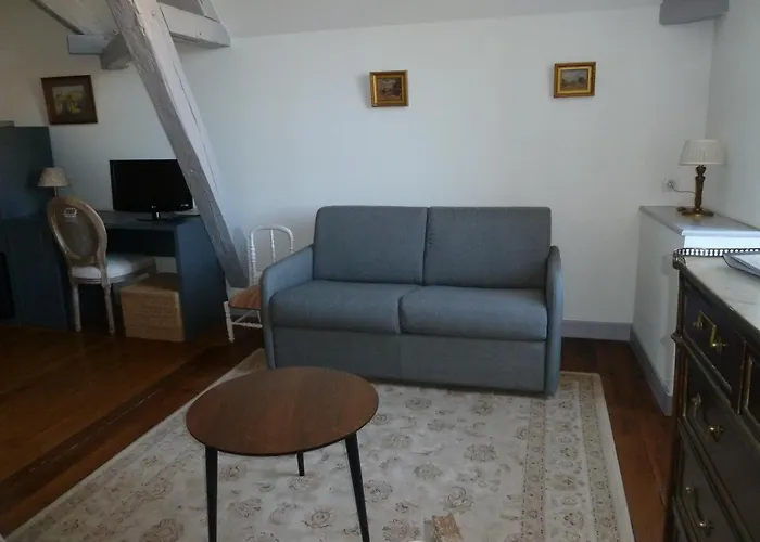 Bed & Breakfast Chateau De Clusors Saint-Menoux